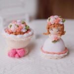 Hand-woven Diy Crossdressing Bridal Doll Wool Crochet Bouquet - Image 6