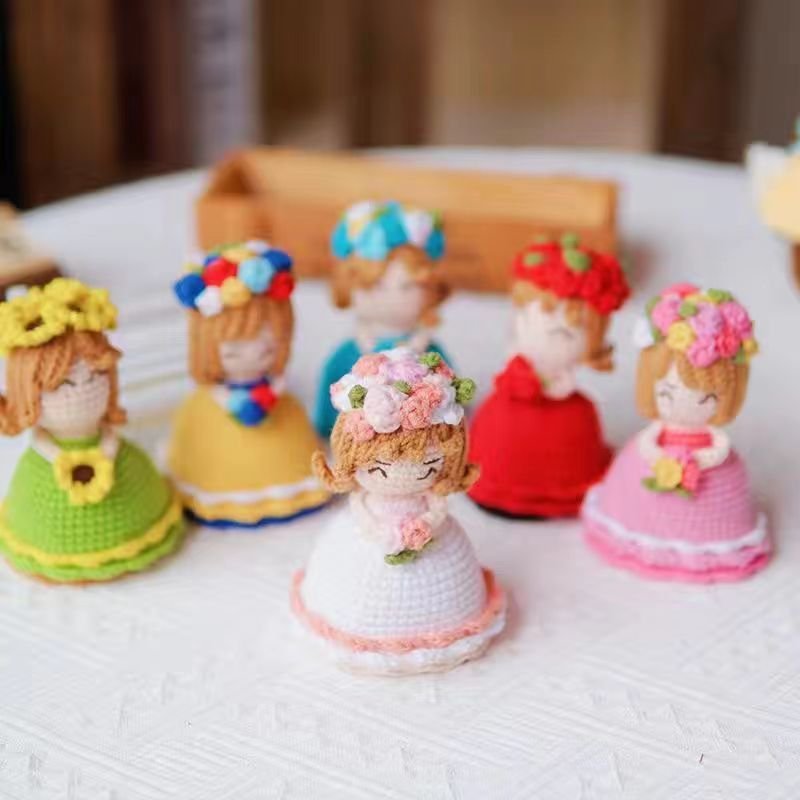 8d5aa808-1f82-438d-a06a-e916cac0dcad.jpg Hand-woven Diy Crossdressing Bridal Doll Wool Crochet Bouquet - Image 1