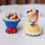 Hand-woven Diy Crossdressing Bridal Doll Wool Crochet Bouquet - Image 9