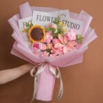 Knitted Wool Bouquet Finished Product - Image 4