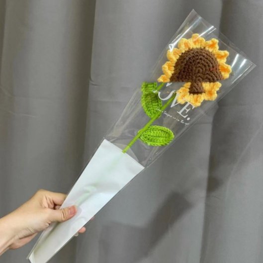 d54ffec1-d3ca-441e-8cef-e7425f7a4a94.jpg Sunflower Woven Finished Flower Material Bag - Image 1